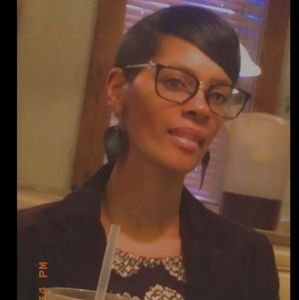 Meet your Posher, Janet